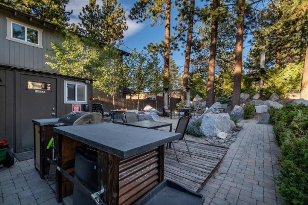 Resthaven Tahoe image 24
